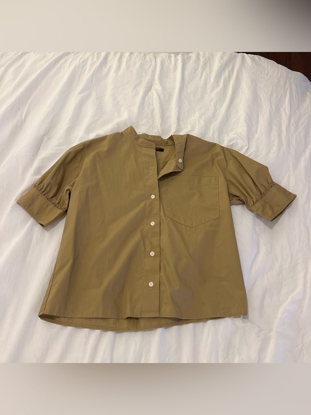 Banana Republic Short-Sleeve Shirt in Tan/Khaki